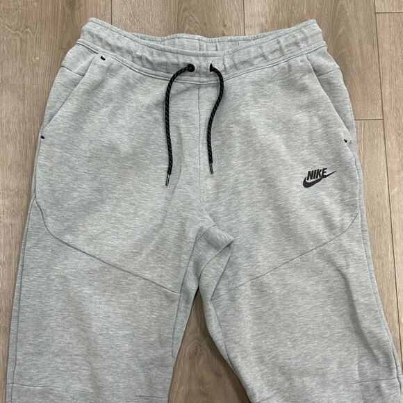 Nike Tech Fleece Jogger Pants Sweatpants size Medium M Gray B8 - Picture 2 of 8